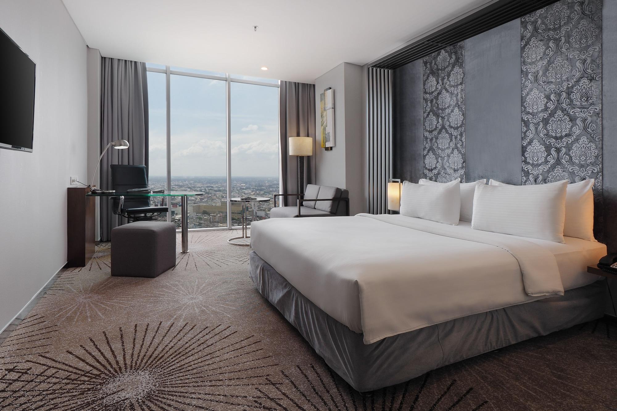 Cambridge Hotel Medan Exterior foto