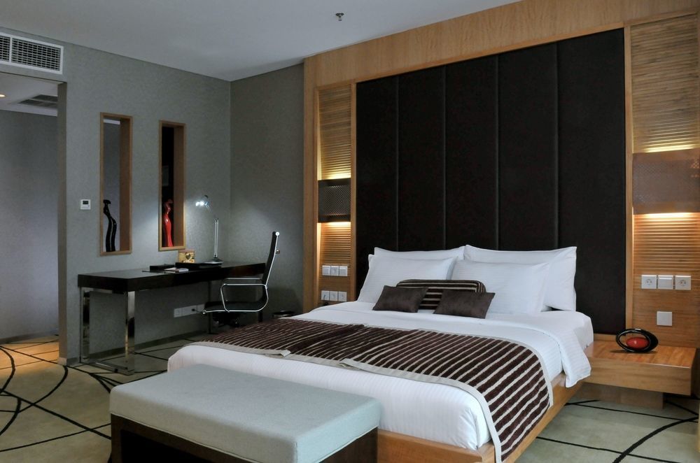 Cambridge Hotel Medan Exterior foto